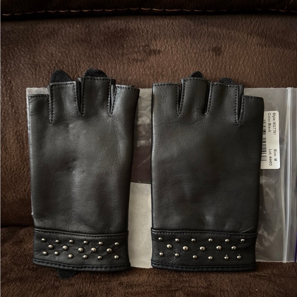 Milwaukee Leather Ladies Fingerless Gloves NWT Sz Medium - Picture 6 of 6